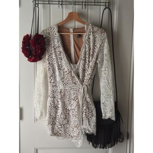🌿Forever 21 White Lace Romper🌿